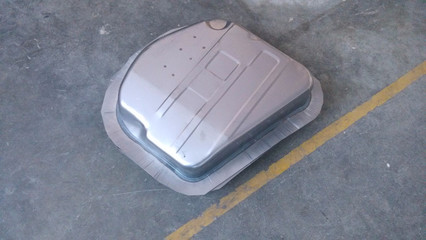 匠心陳列，品質(zhì)盡顯——解析4S店金屬汽車用品展示架